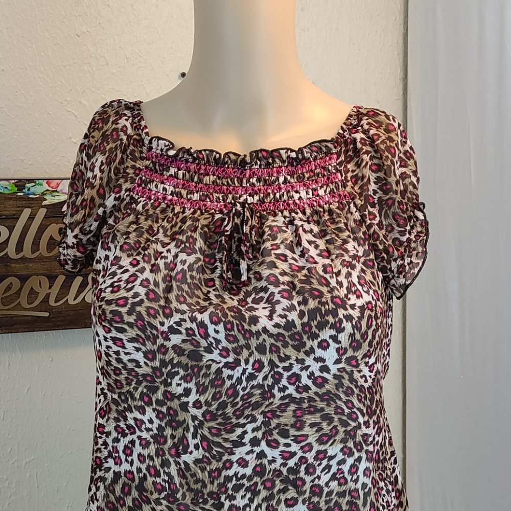 Speechless cap sleeve animal print top, M/L